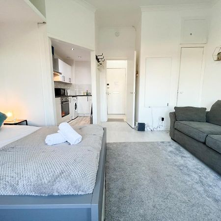 1Bd Glasgow Apartment Exterior photo